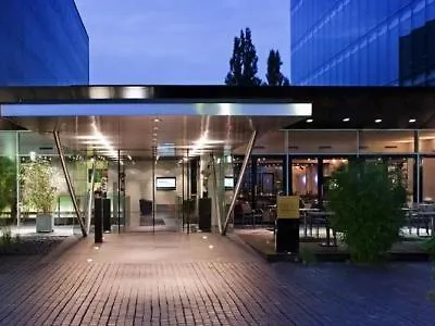 Innside By Melia Duesseldorf Seestern